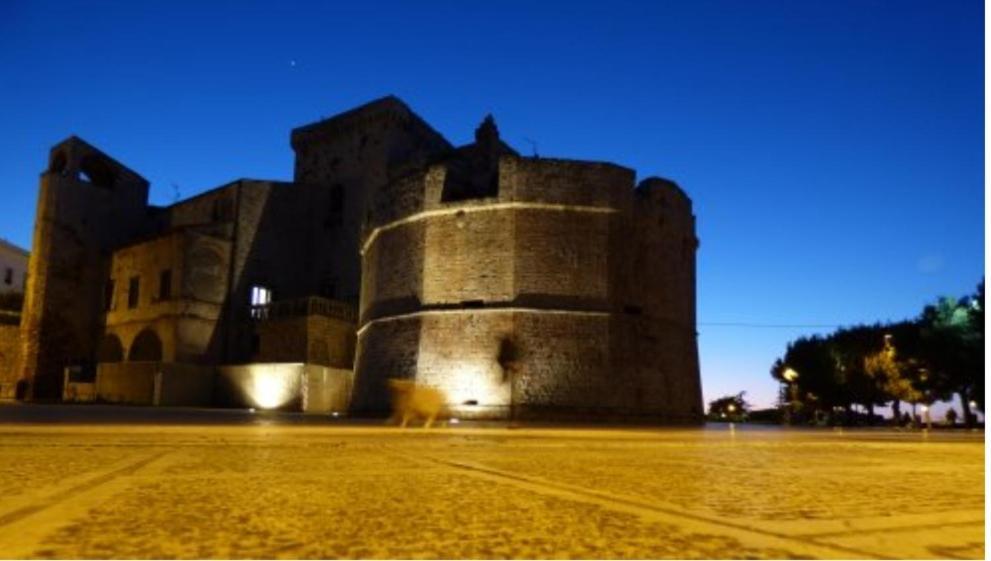 مبيت وإفطار كونفيرسانو Le Scale Di Pietra المظهر الخارجي الصورة