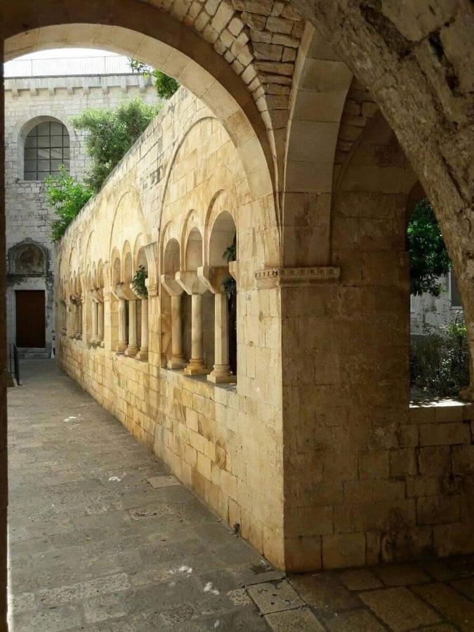 مبيت وإفطار كونفيرسانو Le Scale Di Pietra المظهر الخارجي الصورة