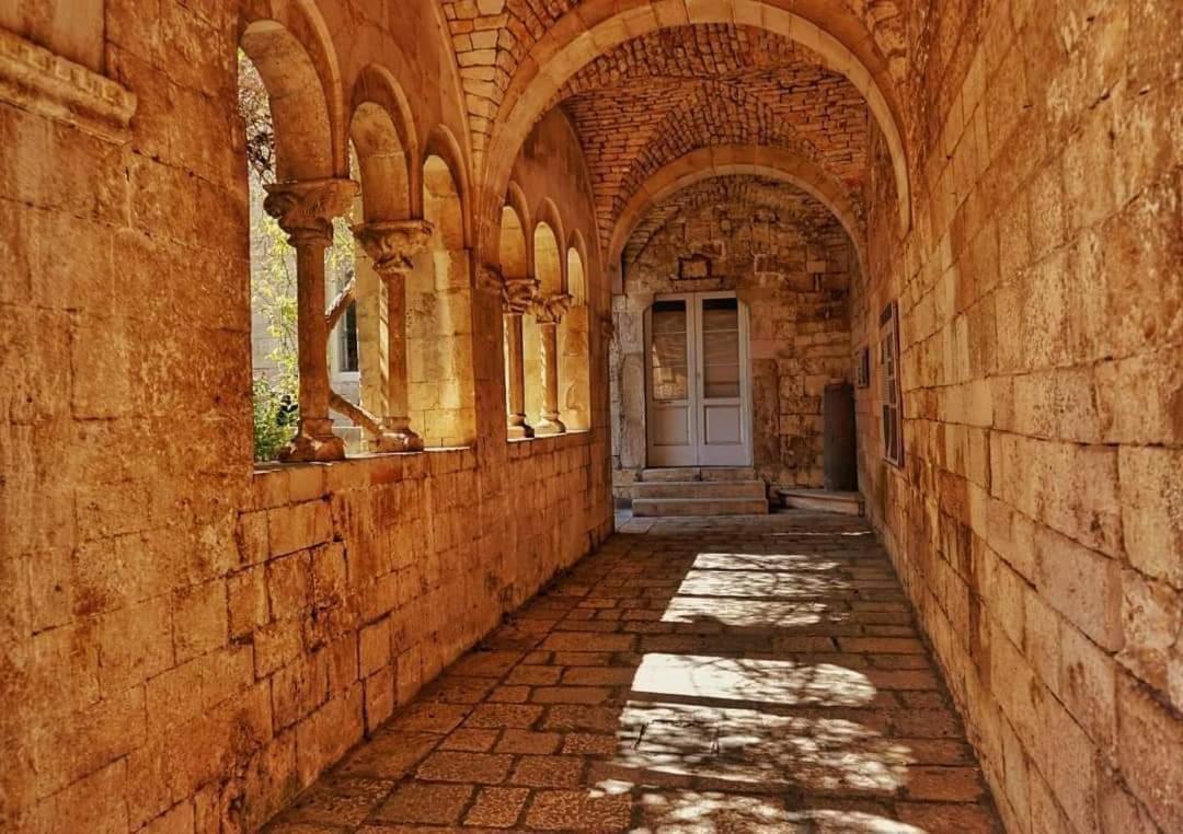 مبيت وإفطار كونفيرسانو Le Scale Di Pietra المظهر الخارجي الصورة