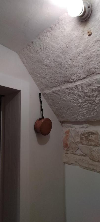 مبيت وإفطار كونفيرسانو Le Scale Di Pietra المظهر الخارجي الصورة