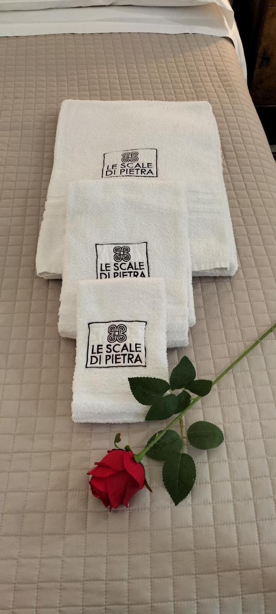 مبيت وإفطار كونفيرسانو Le Scale Di Pietra المظهر الخارجي الصورة